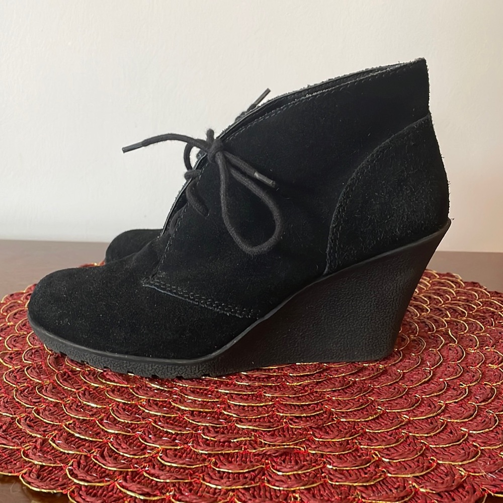 Stone Mountain Black Suede Wedge Bootie Size 7.5